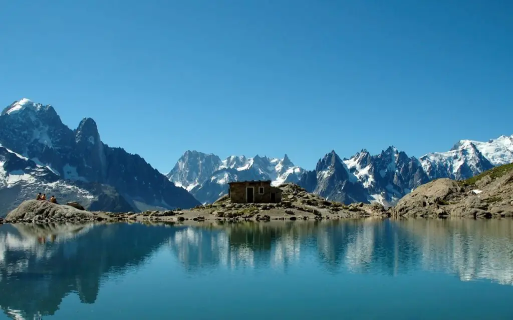 trek tour des aiguilles rouges