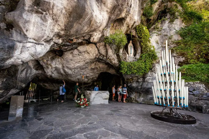 lourdes grotte